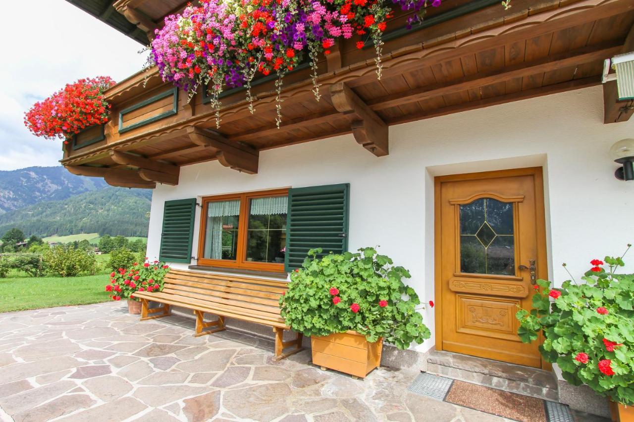 Schneiderbauer Bed & Breakfast ไวดริง ภายนอก รูปภาพ